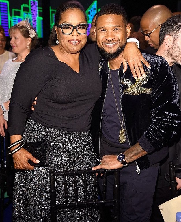 Men’s Fashion Flash: Usher’s Robin Hood Foundation 2016 Benefit Dries van Noten Bird Embellished Embroidered Velvet Bomber Jacket