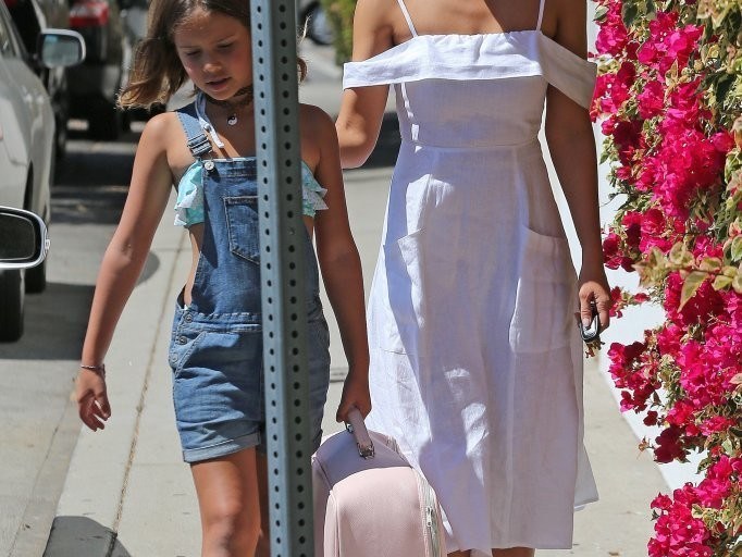 Splurge: Jessica Alba’s Los Angeles Reformation White Jaclyn Dress