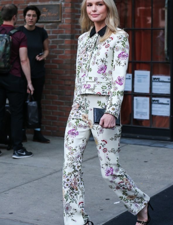 Hot! Or Hmm…: Kate Bosworth’s Kim Crawford Wine House Party Giambattista Valli Resort 2017 Multicolored Floral Printed Pant Suit