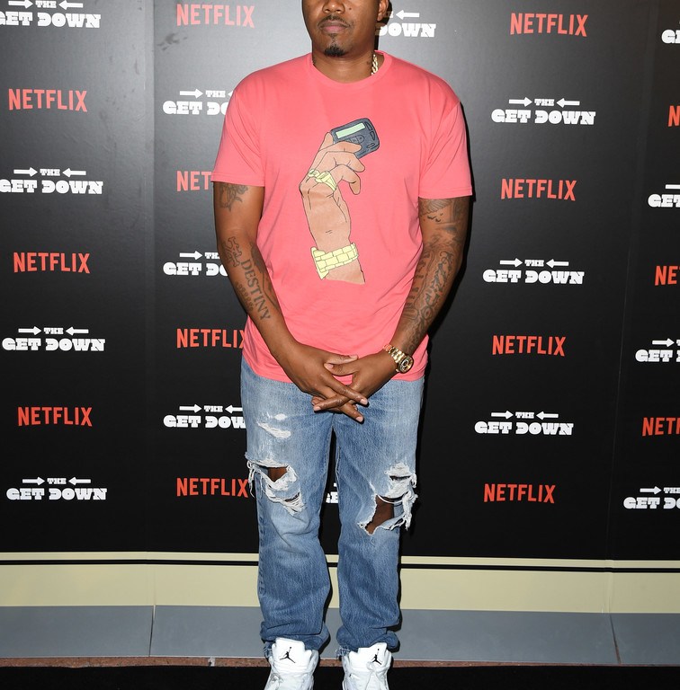 Men’s Fashion Flash: Nas’s <em>The Get Down</em> New York City Premiere HSTRY Beeper Hand Strapback and Tee