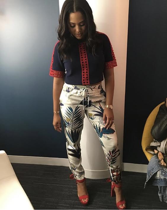 Splurge: Ayesha Curry’s Access Hollywood Live Tory Burch Adele Printed Silk-Twill Tapered Pants