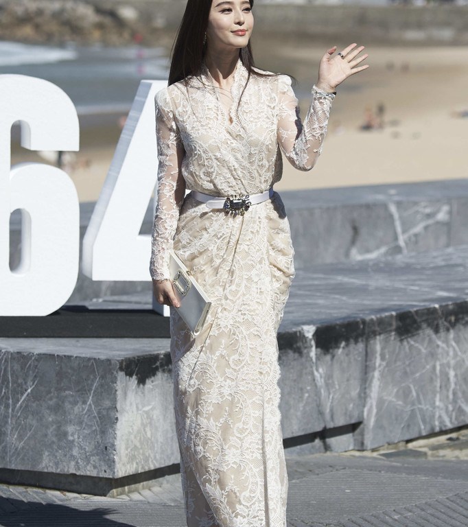 Splurge: Fan Bingbing’s <em>I Am Not Madame Bovary</em> 64th San Sebastian Film Festival Premiere Alexander McQueen Ivory Lace Gown