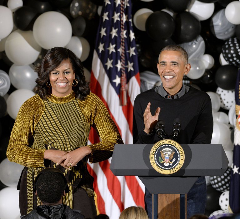 Splurge: FLOTUS Michelle Obama’s White House Celebration 3.1 Phillip Lim’s Fall 2016 RTW Draped Jacquard Crewneck Pullover Sweater