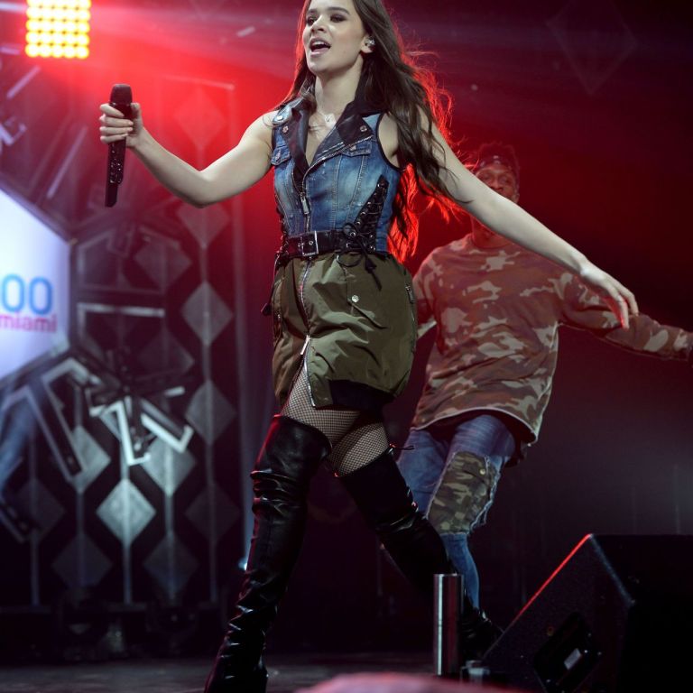 Splurge: Hailee Steinfeld’s iHeart Radio Y-100 Jingleball Pre Show $2,010 DSquared2 Lace Up Stretch Denim and Canvas Dress