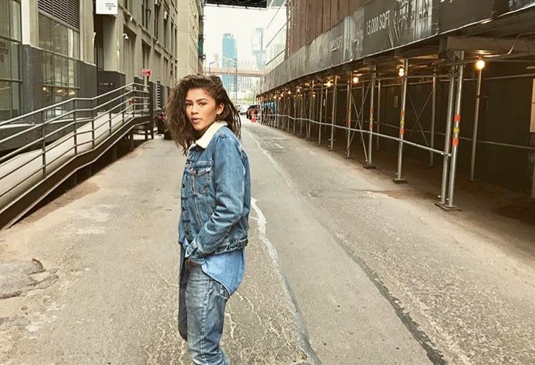 Steal: Zendaya’s Instagram Levi’s Women’s Boyfriend Faur Sherpa Lined Trucker Jacket