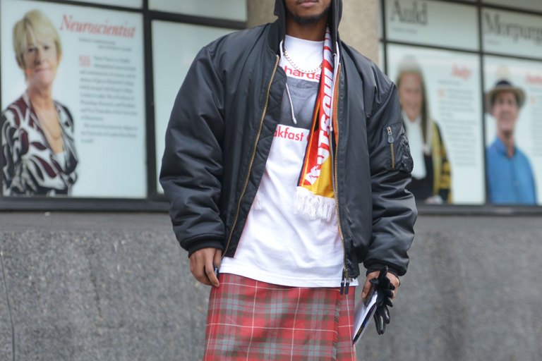 8 Bizarre Fashion Trends Through the Ages