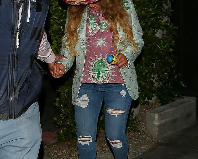 Hot! or Hmm… Beyonce’s Cinco de Mayo Gucci Heritage Flower Bow Jacquard Blazer, Topshop’s Maternity Rip Jamie Jeans and YSL’s Tribute Sandals