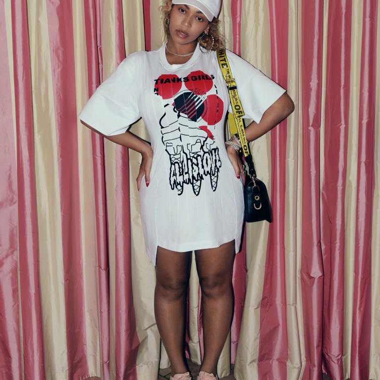 Splurge: Beyonce’s Jay Z 4:44 Concert Rehearsal $229 Stella McCartney White Lindsey Graphic Shirt and $1,158 Off White Black Binder Clip Bag