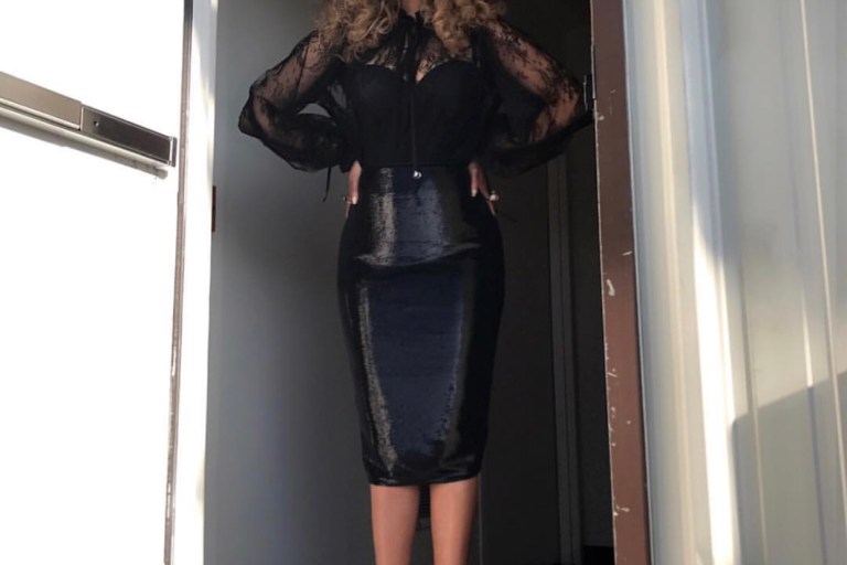 7 Tricks Celebrities Do to Look Better on Cam