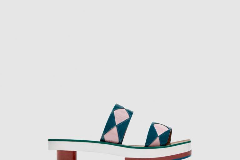 The Fab List: 10 Pairs of Flat Sandals You Should Add To Your Summer Wardrobe!