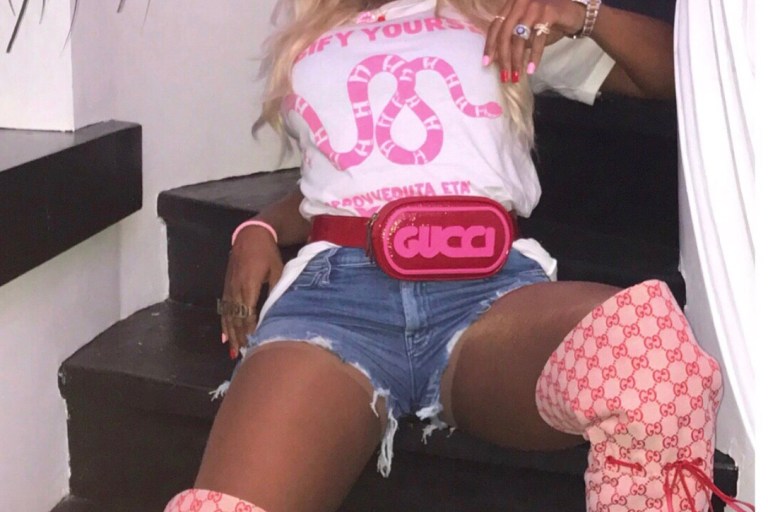 Fanny Pack: Your Go To Essential for a Sports Event!
