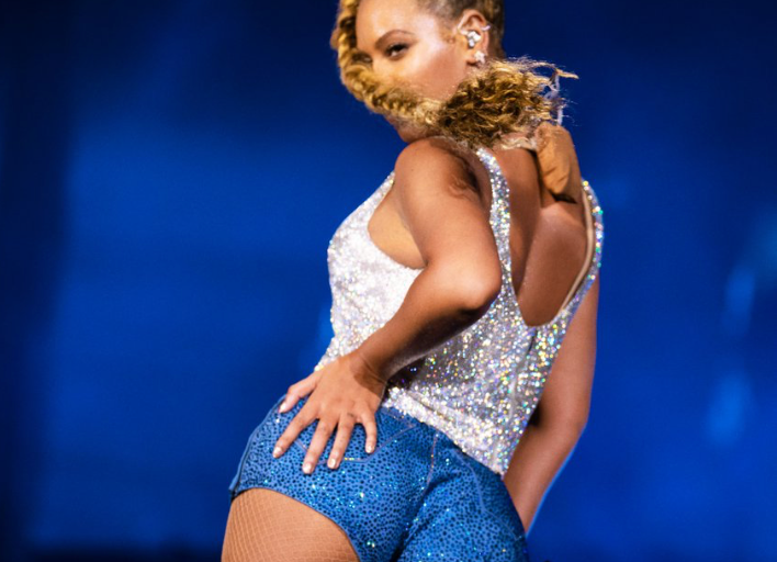 Hot! Or Hmm…? Beyoncé Brings Back Her Braided Ponytail During OTRII In Philadelphia
