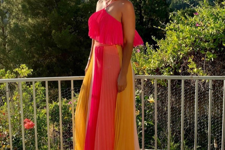 Evelyn Lozada Catches The Golden Hour in Her Fashion Nova Set!