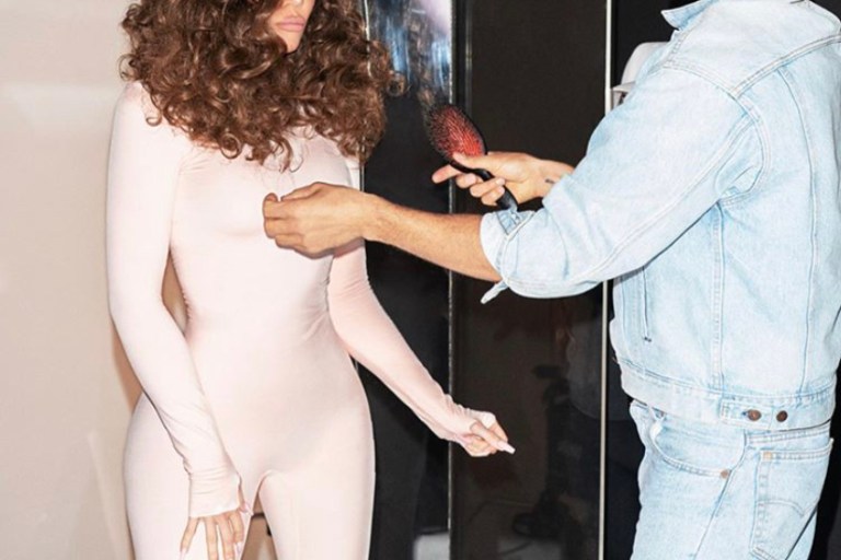 How to Select a Hair Stylist for Your Wedding