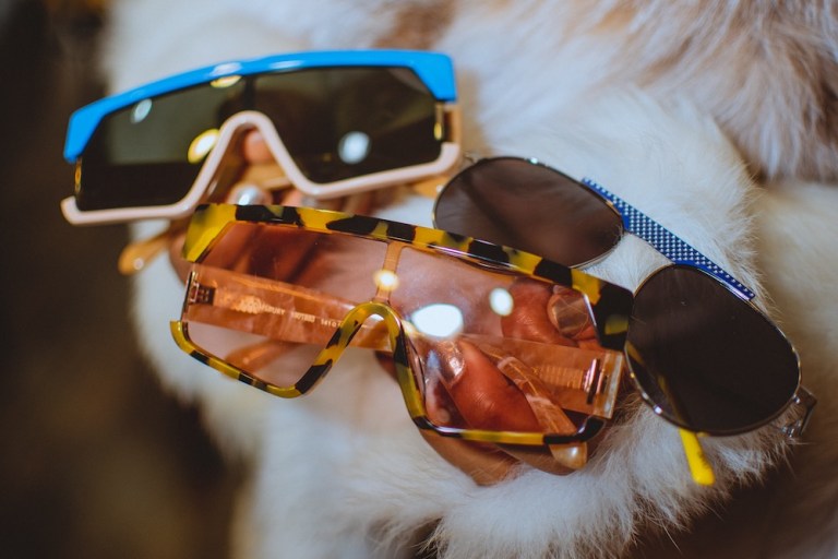 8 Style Tips for Women with Glasses