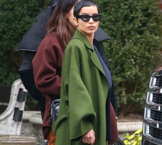 Look for Less: Zoe Kravitz’s $2,650 Green Loewe Wool Coat