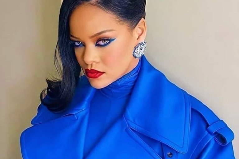 Rihanna’s Fenty Beauty Electric Blue Thierry Mugler Custom Monochromatic Look, Accessorized by Earrings by African-British designer Vania Leles ‘s Brand Vanleles