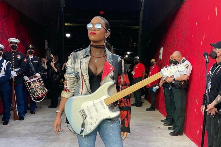 H.E.R Performs ‘America the Beautiful’ in Custom Stinson Haus Look Including Deconstructed Biker Jacket and Ombre Leather Denim Pants at Super Bowl LV
