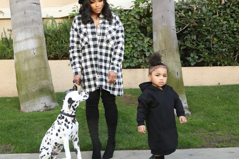 Brooke Valentine Rocks Fashion Nova Black and White Plaid Tunic While Spending Time With Her Daughter Chí