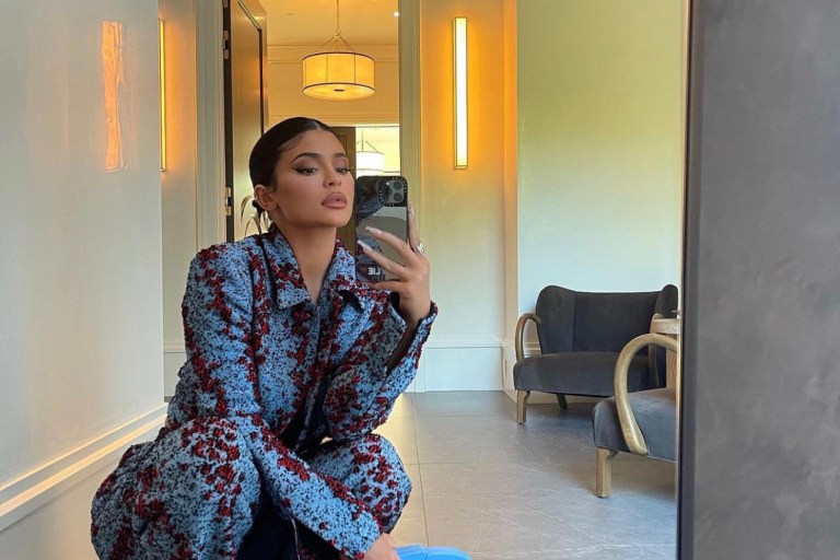 Kylie Jenner Snags Mirror Selfie in Full Bottega Veneta Spring 2021 RTW Red and Blue Embellished Boucle Look