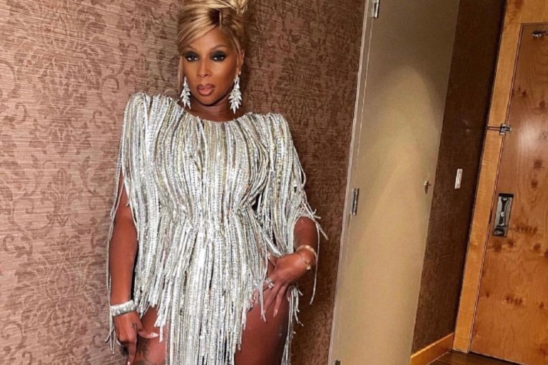 Mary J. Blige Attends the Premiere of Her Documentary ‘My Life’ Wearing Alexandre Vauthier Spring 2021 Crystal Fringe Gown