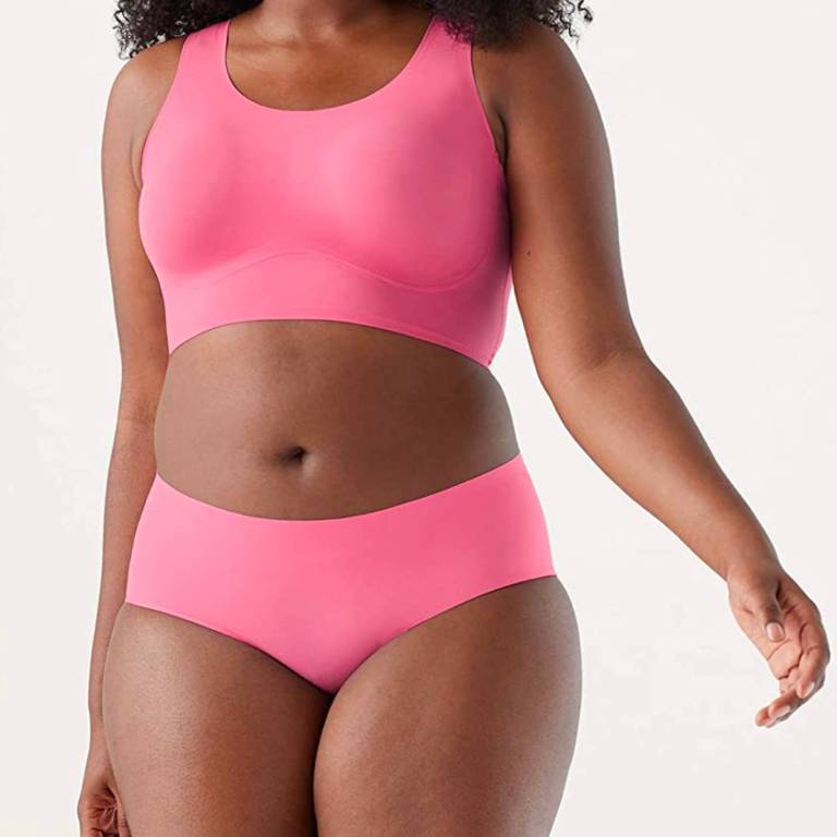 5 Reasons Why You Need To Switch To Seamless Underwear