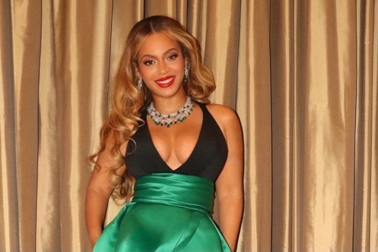 Beyoncé Dazzles in Custom Alexandre Vauthier Fall 2020 Couture Black and Green Look for LA Premiere of ‘The Harder They Fall’