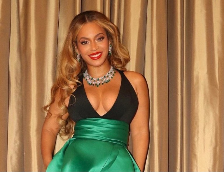 Beyoncé Dazzles in Custom Alexandre Vauthier Fall 2020 Couture Black and Green Look for LA Premiere of ‘The Harder They Fall’