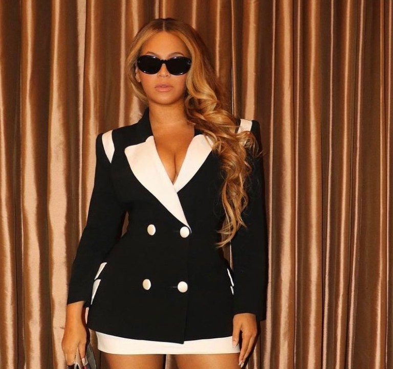 Beyoncé Stuns in Custom Black and White Sergio Hudson Look and Christian Louboutin Crystal Pumps