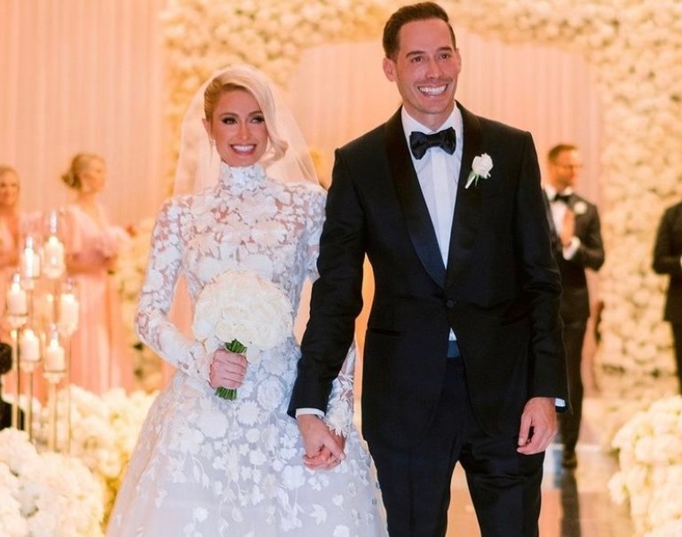 Paris Hilton Marries Carter Reum During Ceremony in LA Wearing Custom Oscar de la Renta White Floral Gown