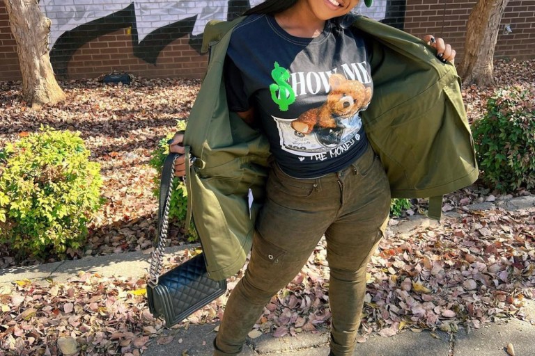 Reginae Carter Wears Green Look Featuring Fashion Nova Black Graphic T-Shirt