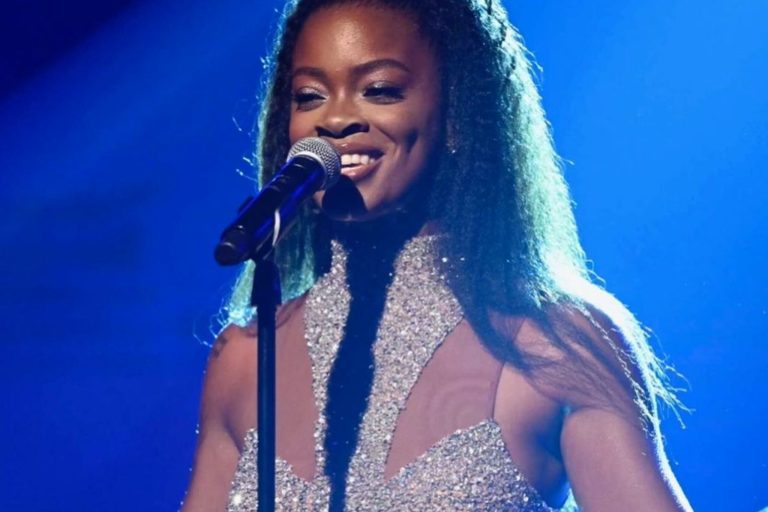 Ari Lennox Performs on Jimmy Fallon Wearing Hair from Indique!