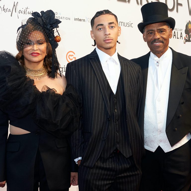 On TheStateofFashion.Bulletin.com: With All the Looks at the Wearable Art Gala, all We can Talk about is Julez Smith