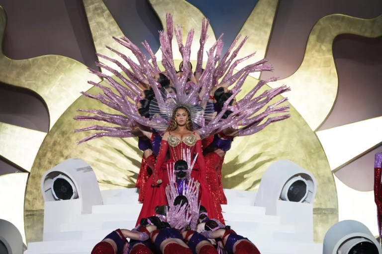Beyoncé Wore 4 Colorful Looks During Her Private Performance at Dubai’s Atlantis The Royal: Including a Gold Dolce & Gabbana, a Yellow Atelier Zuhra, a Red Nicolas Jebran and More