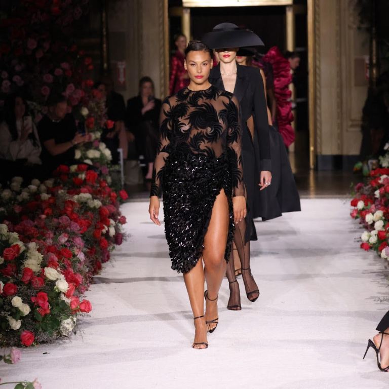 Christian Siriano Fall 2023 is an Ode to Audrey Hepburn and Old Hollywood Glamor