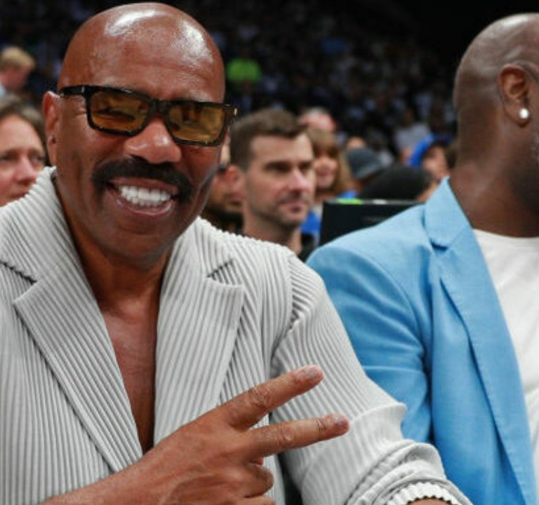 Fashion Bomb Men: Steve Harvey is Redefining Fashion For Mature Stylish Men
