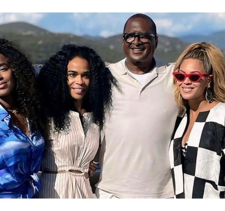 Kelly Rowland Yachts it Up With Beyonce, Michelle Williams, and Matthew Knowles in Sai Sankoh Available on BeautyLifeFun Shop!
