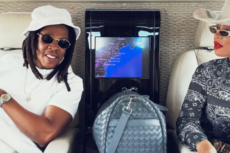 How to Style Golden Goose sneakers: Tips from Fashion Experts