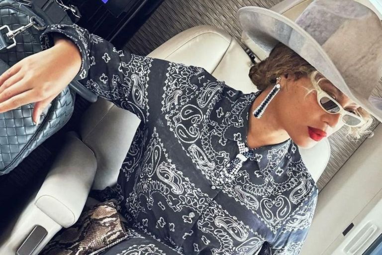 Beyoncé Posed with Jay-Z in a Navy and White Paisley Print Golden Goose Set