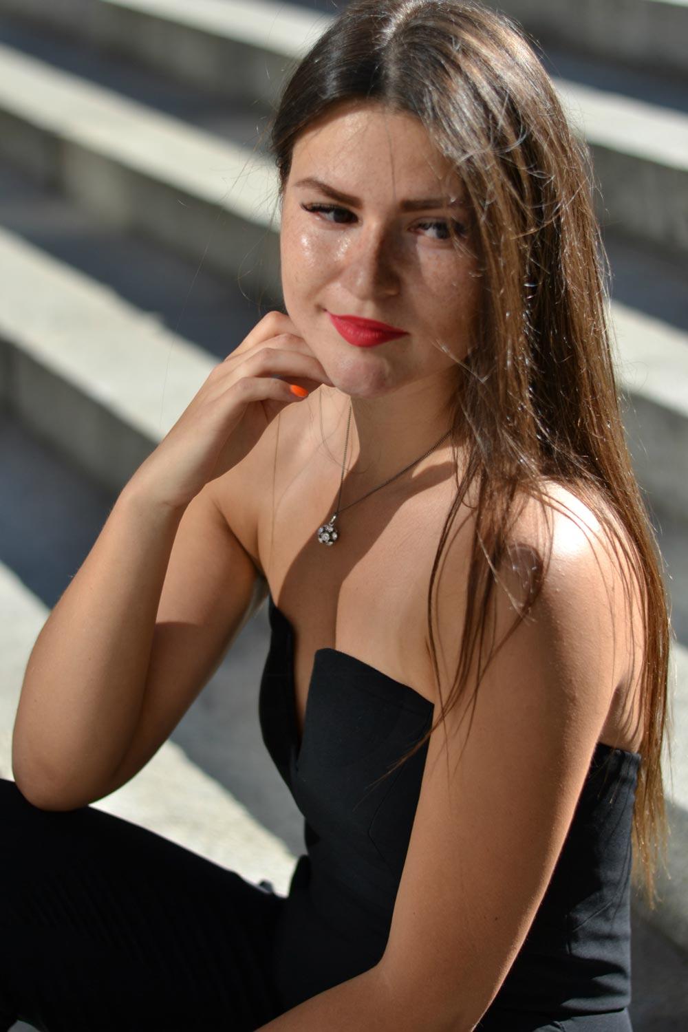 D:\Работа\SEO\GUEST POSTS\POSTS 2021\28.09.2021\Edmund 10_Miss_To_Mrs_Bridal_Box_Items_Brides_Like_The_Most\katja.JPG