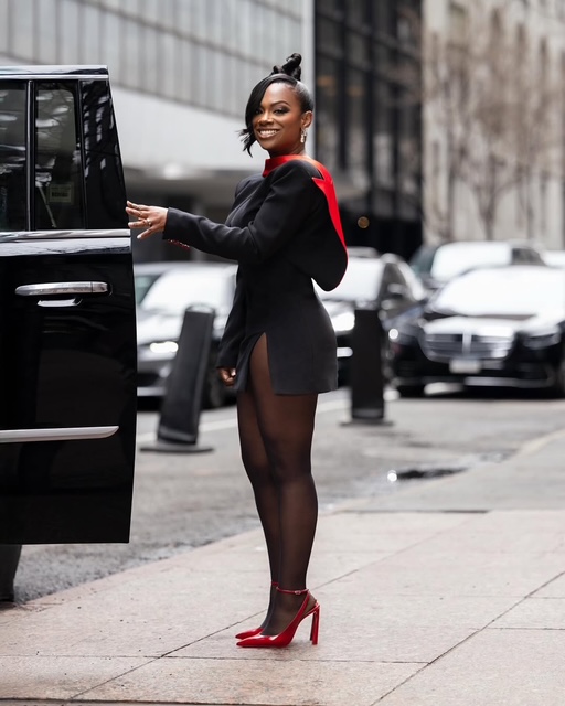 2 Kandi Slays In Laquan Smith Black And Red Reverse Blazer Dress To Promote Othello On Broadway