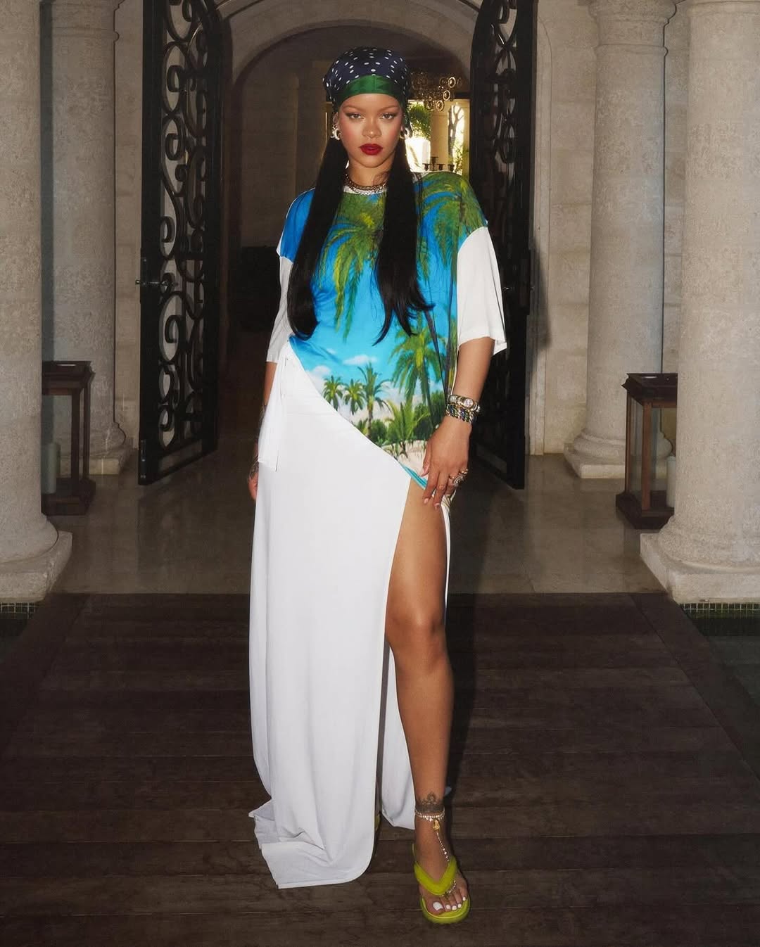 Rihanna New 90 Lime Sheen 22Cat Cleat22 Jelly Sandals Are A Summer Essential 6