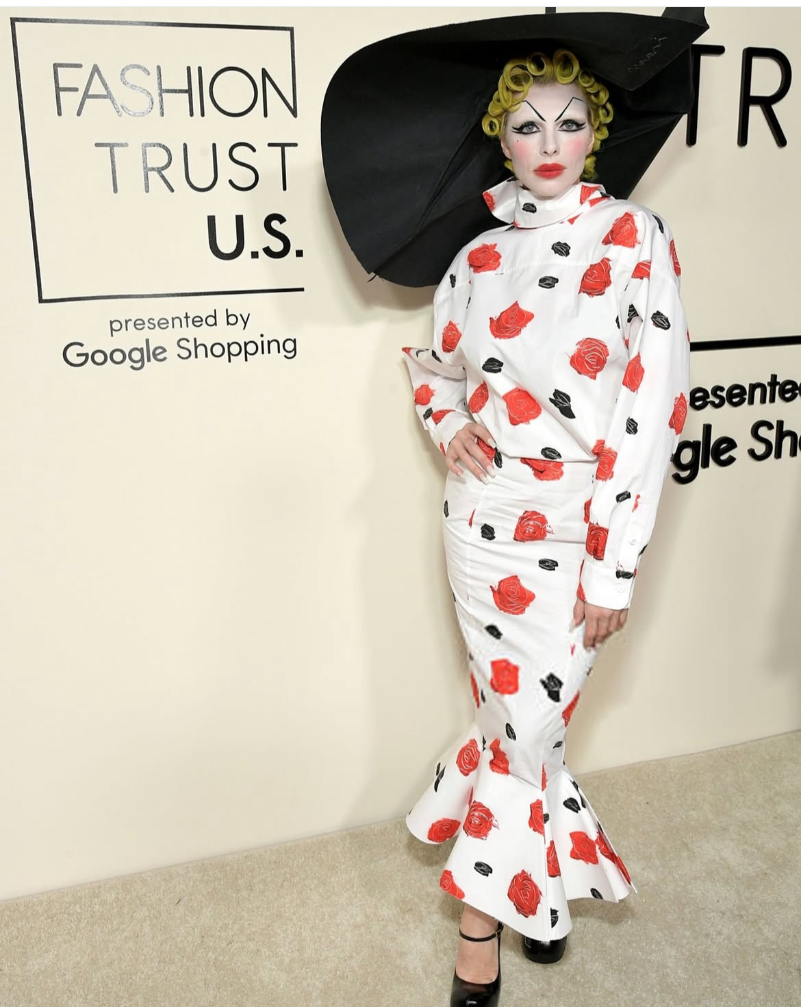 On The Scene At The Fashion Trust US Awards Kerry Washington In A Gold Beaded Burberry Gown Ciara In A Black Lace Dundas Look Taraji Henson In A Red Leather Simkhai Dress More 8