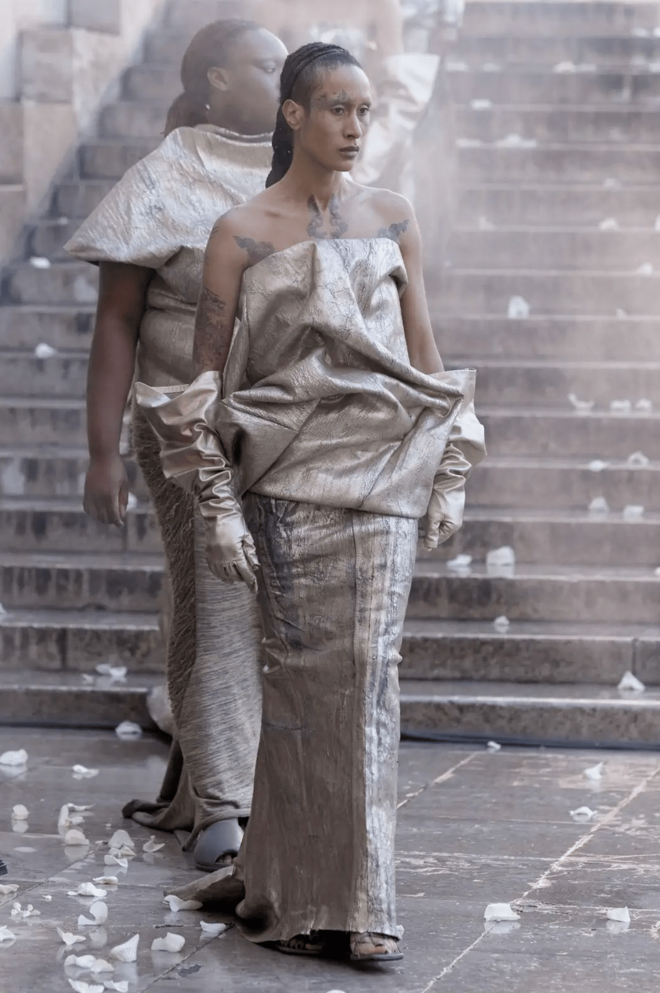 Rihanna Fuels Baby Bump Rumors In Rick Owens Spring 2025 Voluminous Metallic Strapless Dress At Fenty Beauty Event In Paris IMG 8224