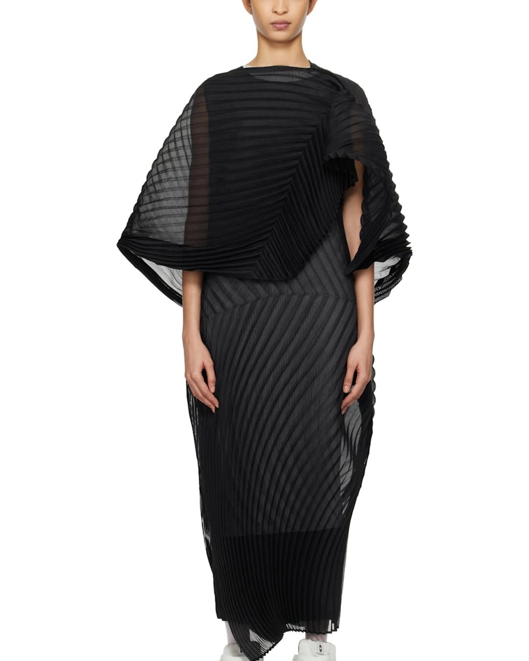 2 LeBron James In Louis Vuitton And Savannah James In Issey Miyake At The Hammer Museum Gala