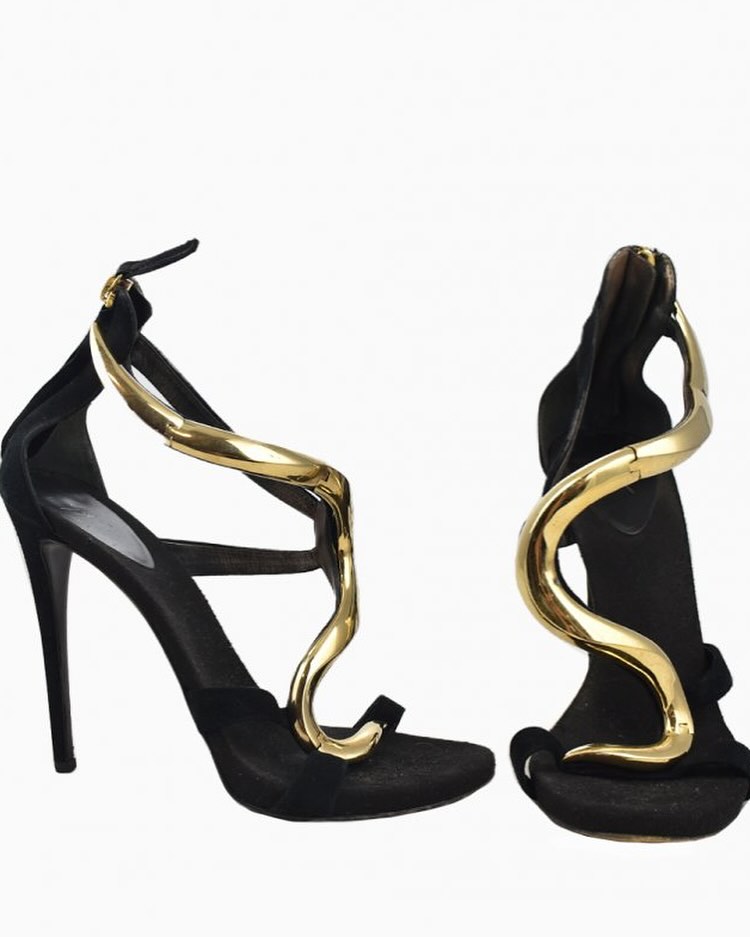 3 LeBron James In Louis Vuitton And Savannah James In Issey Miyake At The Hammer Museum Gala