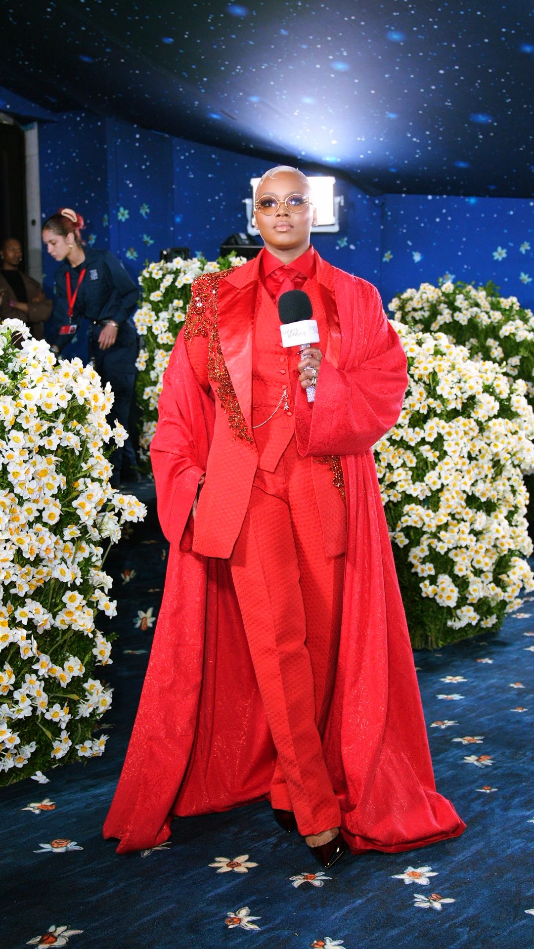 777 8 Claires Life Attending The Met Gala 2025 Wearing Black Opal Beauty Claire Sulmers 1