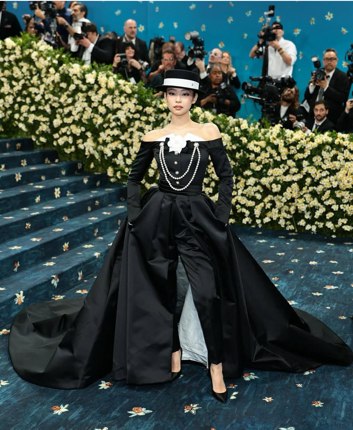 BeautyLifeFun Best Dressed At The 2025 MET Gala Superfine Tailoring Black Style 16