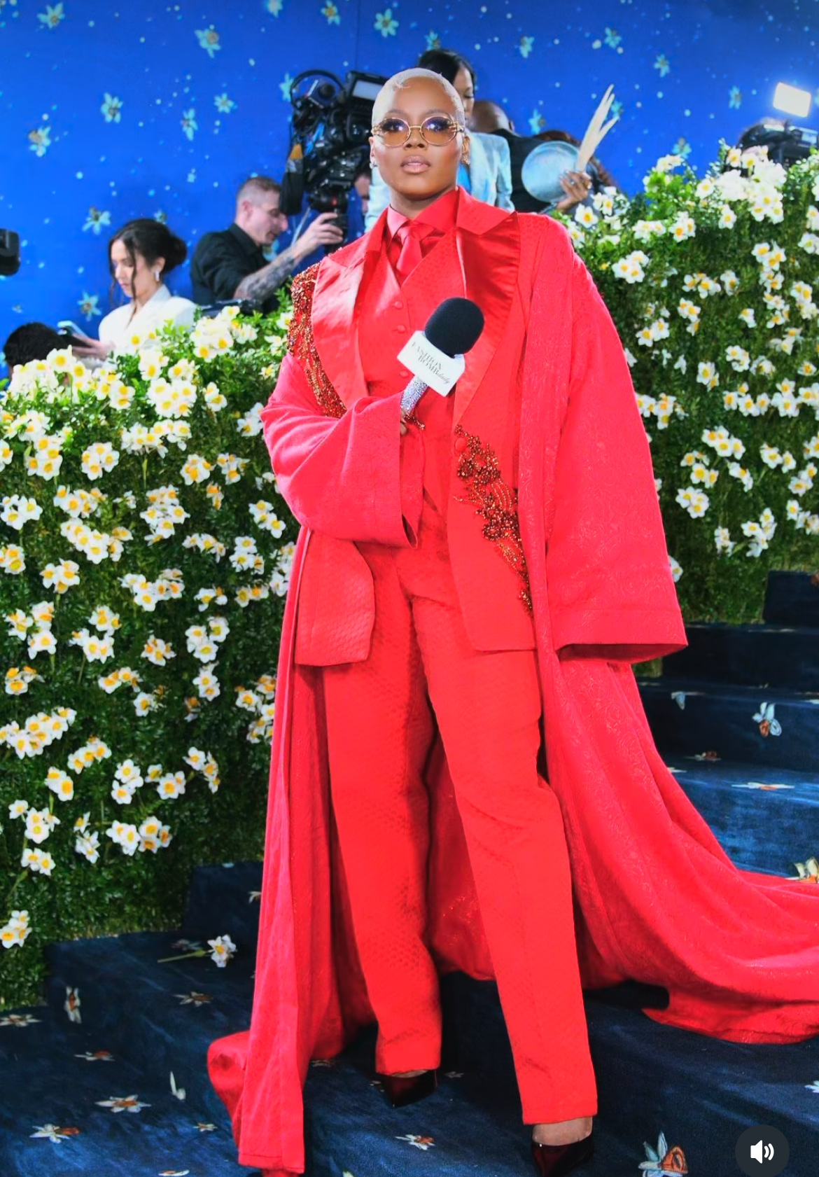 BeautyLifeFun Best Dressed At The 2025 MET Gala Superfine Tailoring Black Style Claire Sulmers