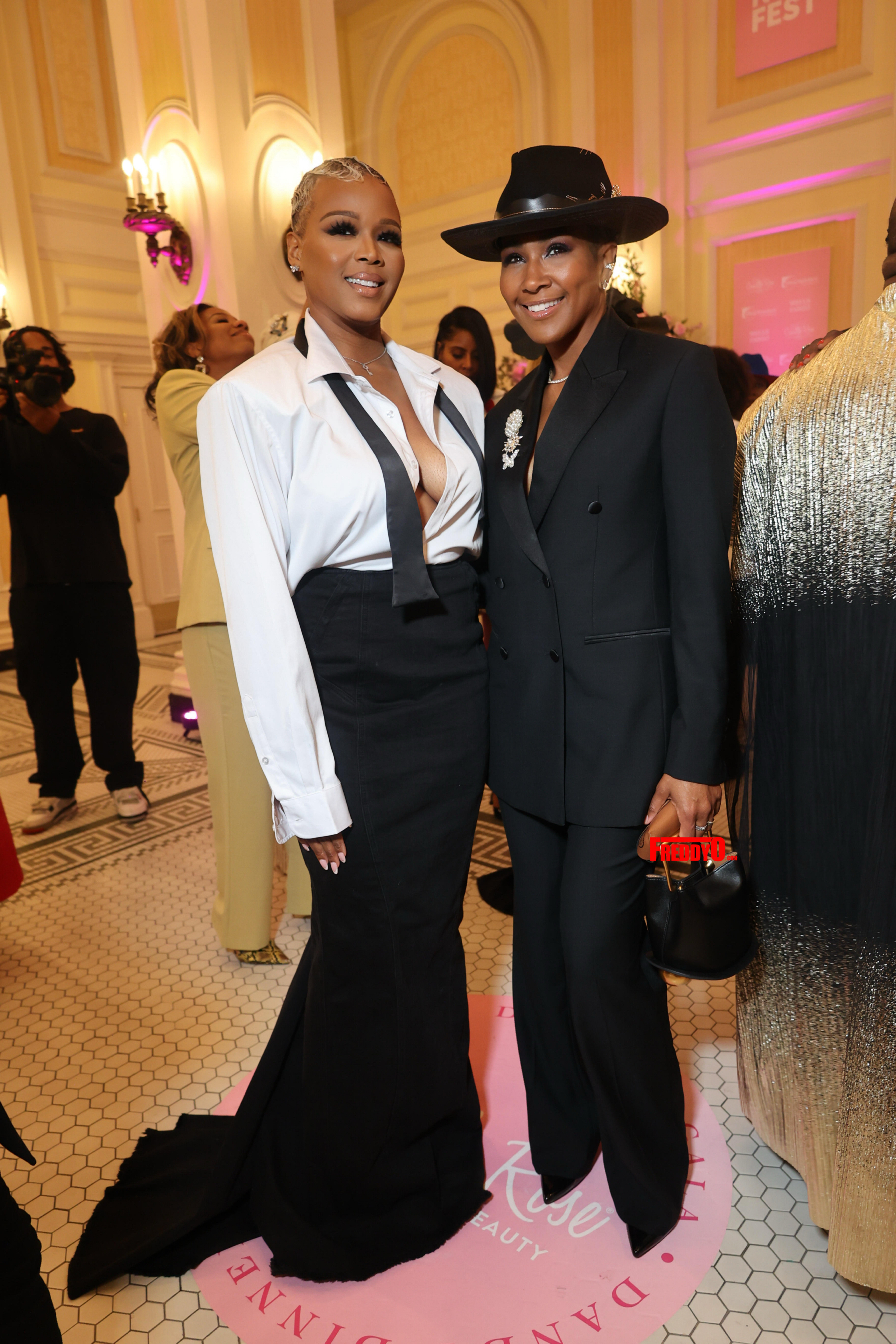 Claires Life Honored With The Inaugural Fashion Award At Camille Rose Naturals Beaute Noire Gala With Janell Stephens Yandy Smith Monyetta Shaw And Derek J IMG 6669